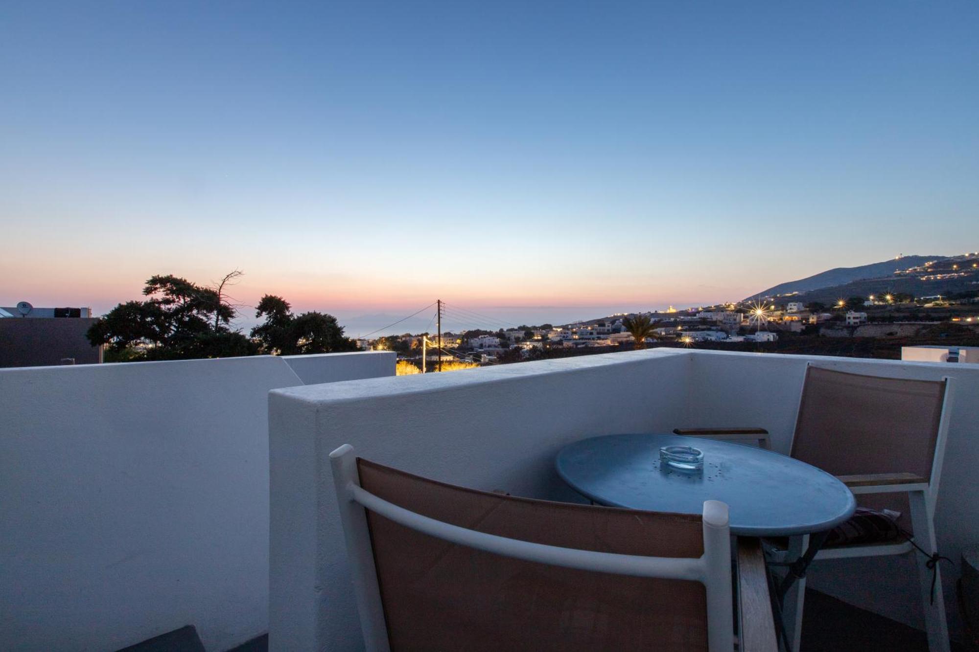 Santorini Villatzio Suites Mesaria Exterior foto